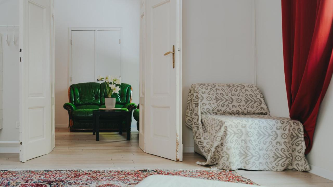 Salon Apartment In Dorcol Historical Bělehrad Exteriér fotografie